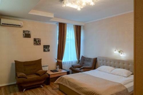Aragon Hotel