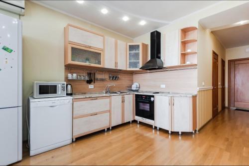 Apartment On Sobornyy 94