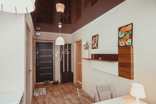 Apartment On Chernorechenskaya 63