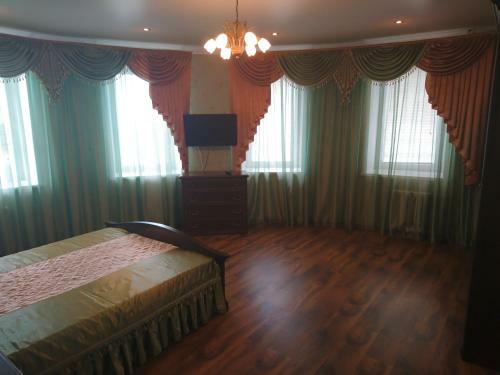 Apartment On Kommunisticheskaia 87