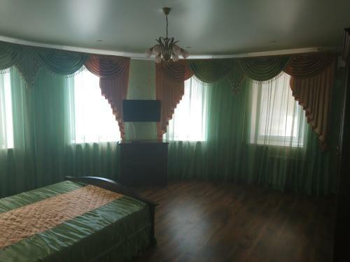 Apartment On Kommunisticheskaia 87