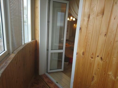 Apartment On Kommunisticheskaia 87