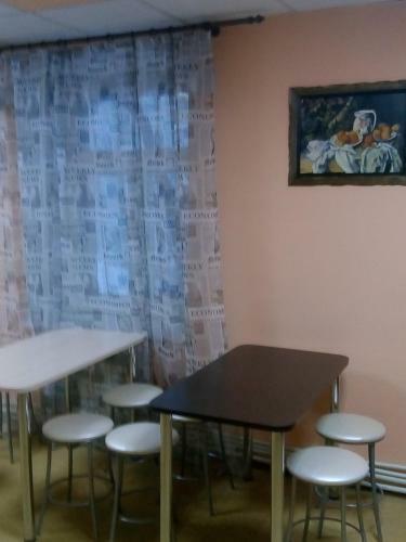 Hostel Den' & Noch'