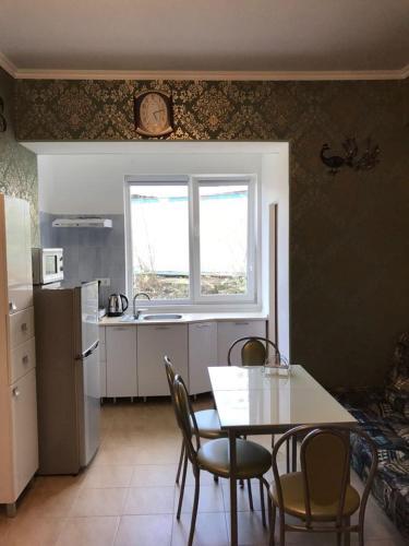 Apartment On Volzhskaya 42-3