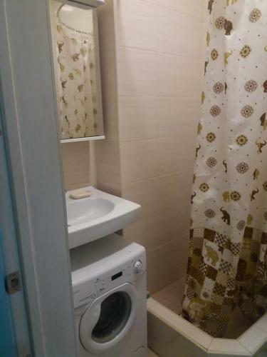 Apartment On Volzhskaya