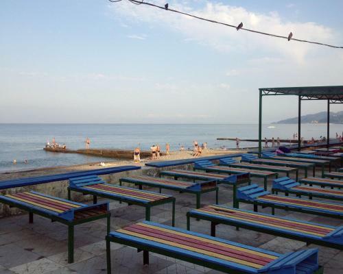 Hostal Guest House Uyzhnoe Siyanie