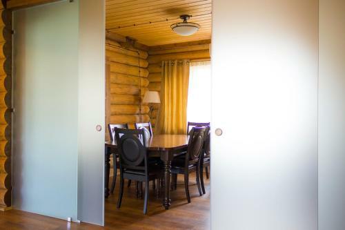 Posada Vremena Goda Inn
