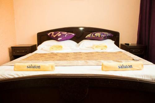 Hostal Saluton