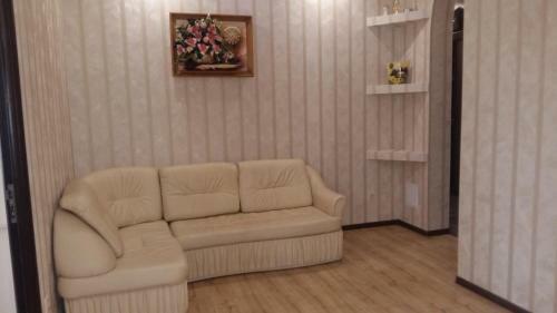 Apartment On Ulitsa Roz 115 / 1