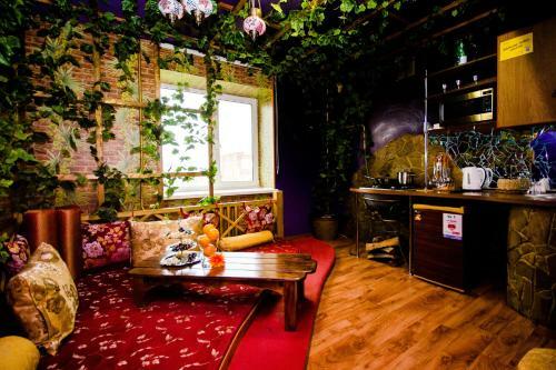 Apartment "kvartirniy Vopros" On Artema 89