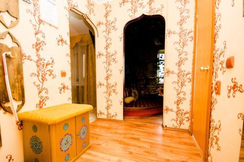 Apartment "kvartirniy Vopros" On Artema 89