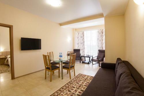 Hotel Complex Oktyabrskiy
