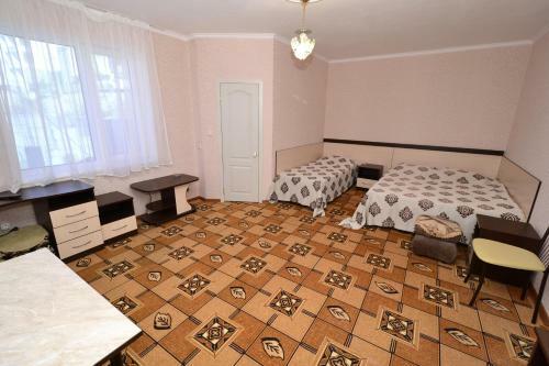 Hostal Guest House Lev