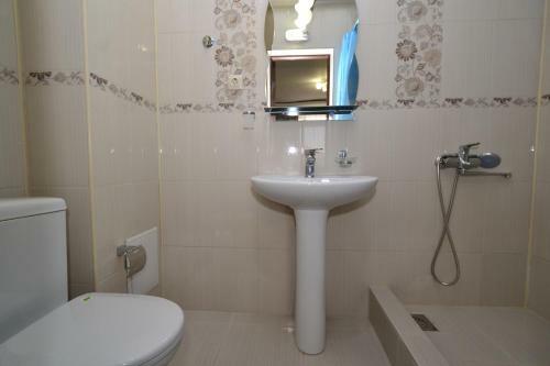 Hostal Guest House Lev