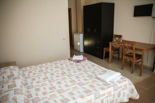 Hostal Laskovyy Bereg Guest House