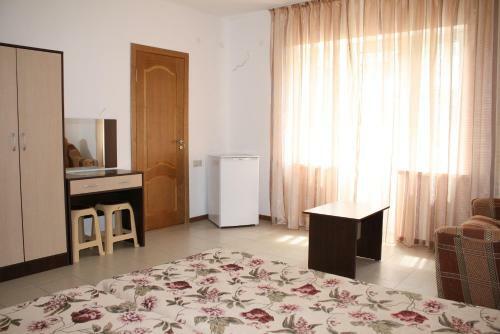 Hostal Guest House Chetyre Lilii