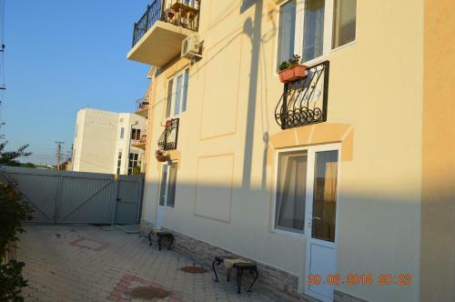 Hostal Guest House Chetyre Lilii