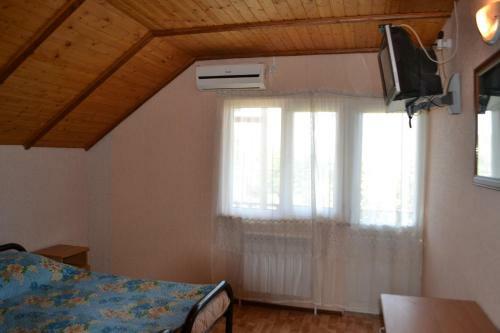 Hostal Cruise Guesthouse