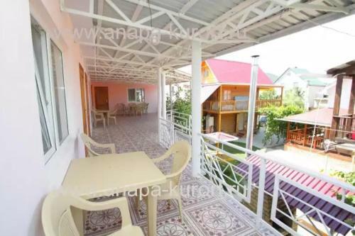 Hostal Cruise Guesthouse