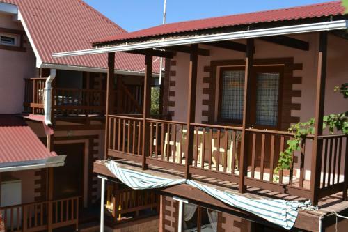 Hostal Cruise Guesthouse