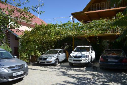 Hostal Cruise Guesthouse