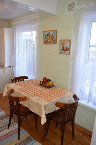 Hostal Viktoria Guest House