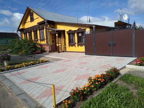 Hostal House Near Monastery
