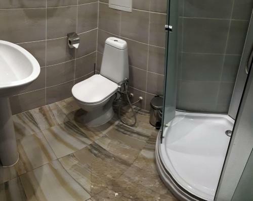 Hostal Guest House 12 Months