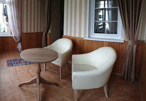 Hostal Guest House 12 Months