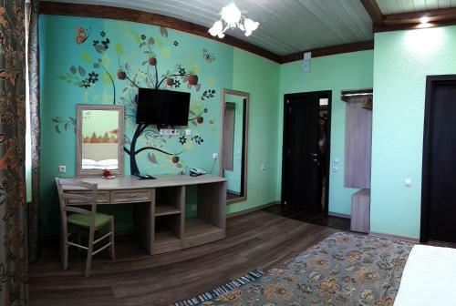 Hostal Guest House 12 Months