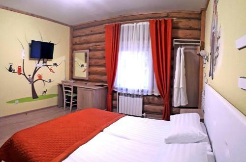 Hostal Guest House 12 Months