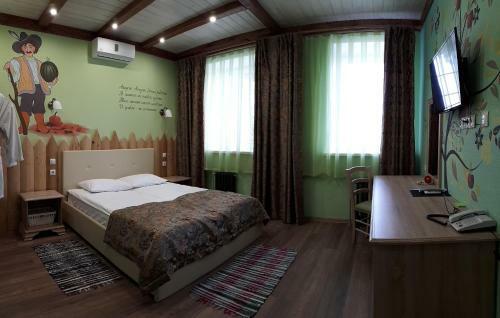 Hostal Guest House 12 Months