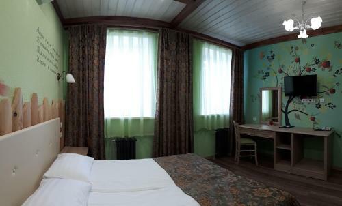 Hostal Guest House 12 Months