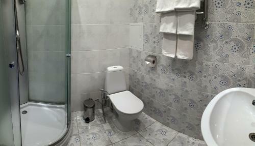 Hostal Guest House 12 Months
