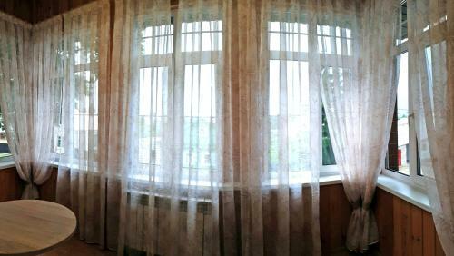 Hostal Guest House 12 Months