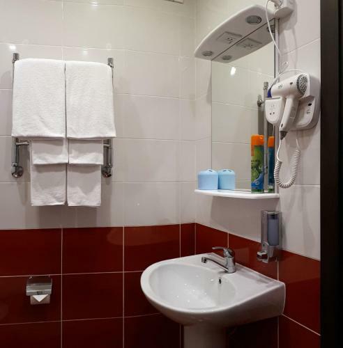 Hostal Guest House 12 Months