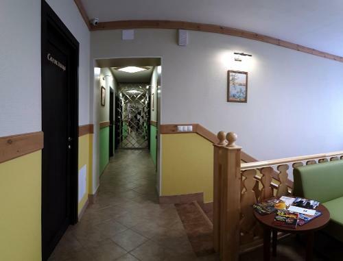 Hostal Guest House 12 Months