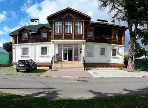 Hostal Guest House 12 Months
