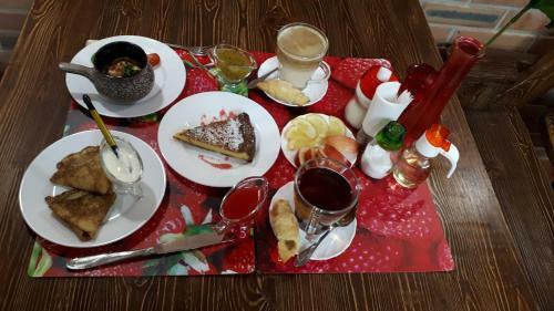 Hostal Guest House 12 Months