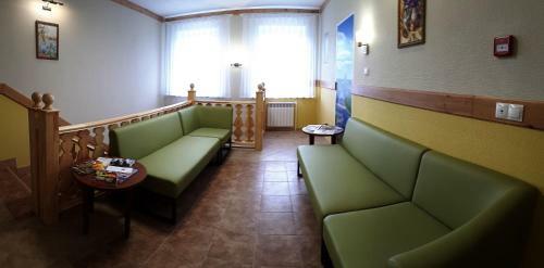 Hostal Guest House 12 Months