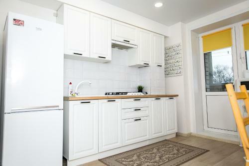 Apartment Near Park