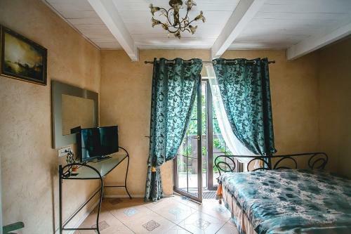 Posada Guest House Province