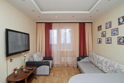 Surgut Apartments On Krylova 26