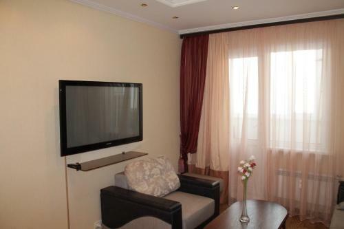 Surgut Apartments On Krylova 26