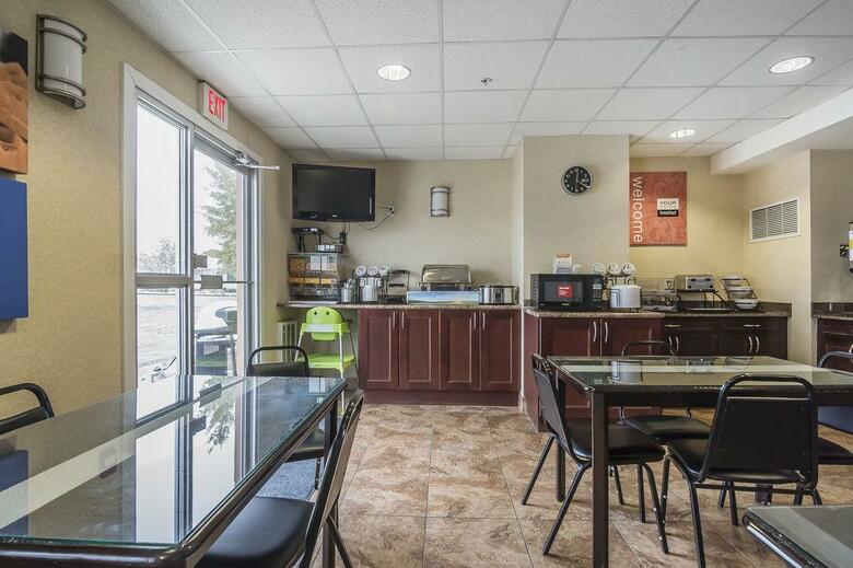 Hotel Comfort Inn & Suites