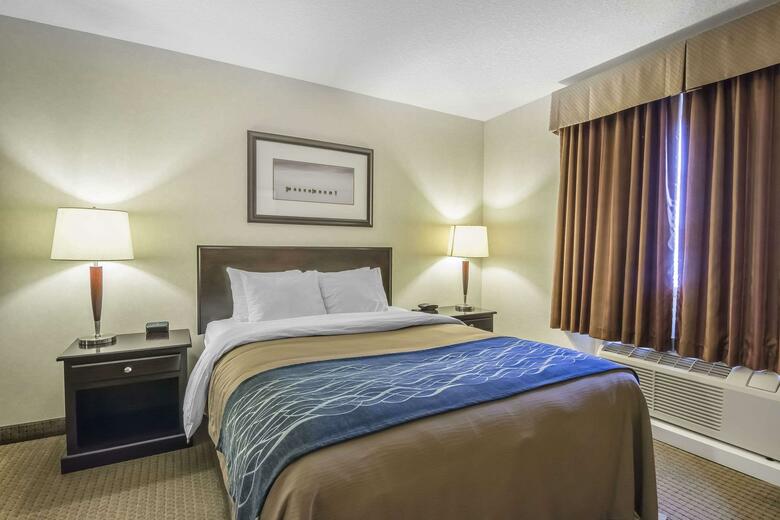 Hotel Comfort Inn & Suites
