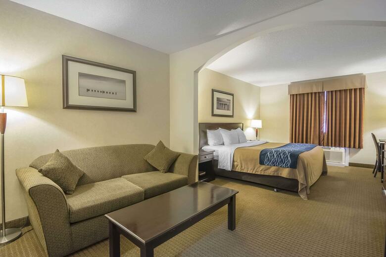 Hotel Comfort Inn & Suites