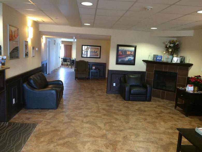 Hotel Comfort Inn & Suites