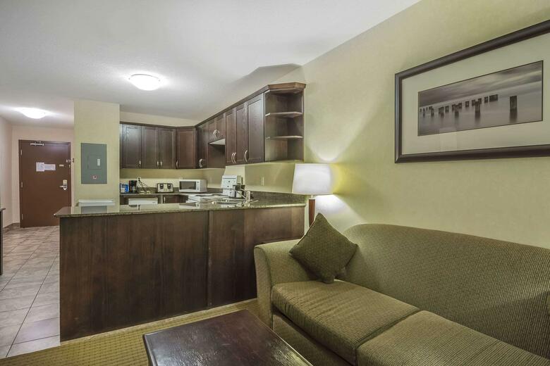 Hotel Comfort Inn & Suites