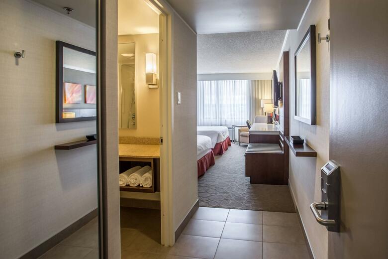 Hotel Holiday Inn Saguenay-convention Center